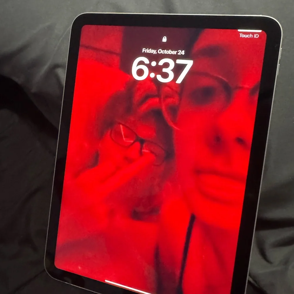 Apple Tablet - Sleek Silver Finish